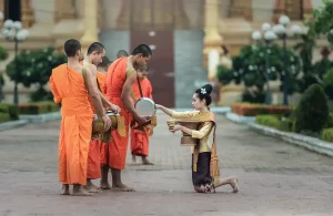 รีบขวนขวายในความดี ห้ามจิตเสียจากความชั่ว
