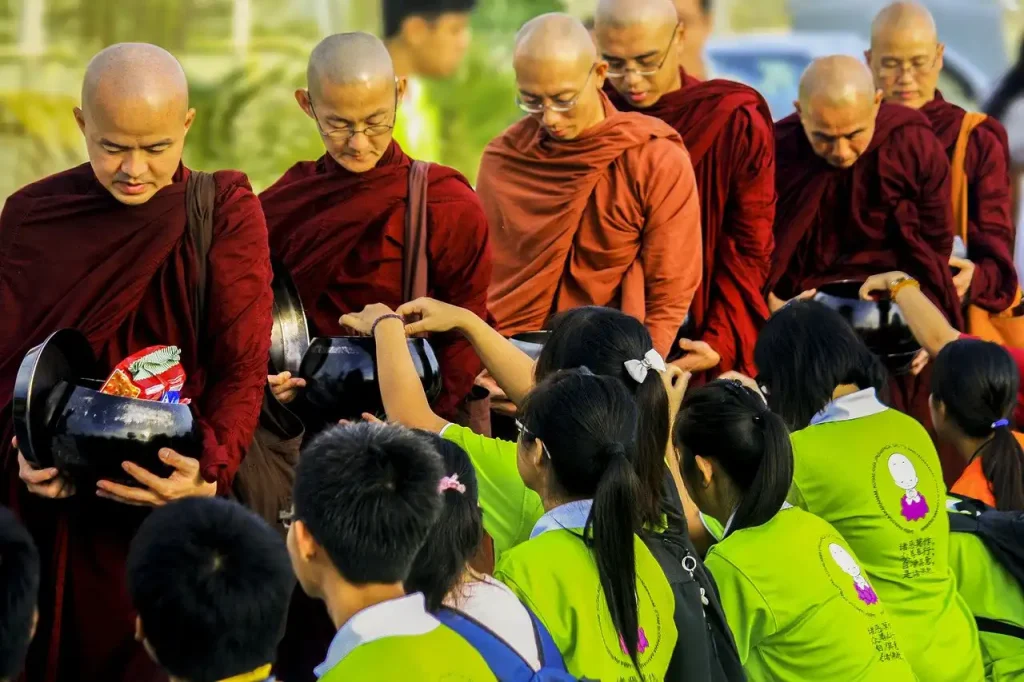 การสั่งสมบุญทำให้เกิดความสุข